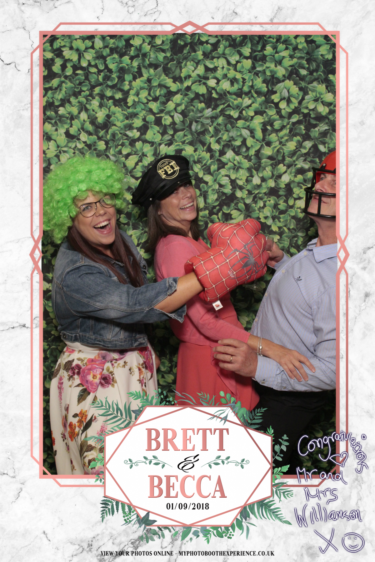 Brett & Becca's Wedding | View more photos from the event at gallery.myphotoboothexperience.co.uk/u/MyPhotoBoothExperienceLtd/Brett-Beccas-Wedding
